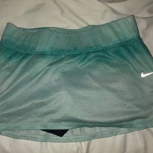 Nike tennis skirt!! Size Medium!